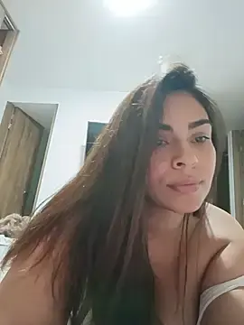 Ivanna2  live sex cam