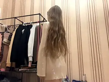 MiaWonderind  live sex cam