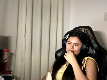 TanekaPaugsch  live sex cam