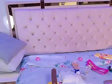 Elena_mature  live sex cam
