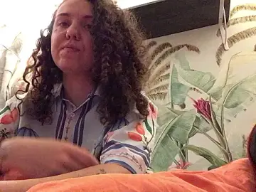 Unejeunebrat81  live sex cam