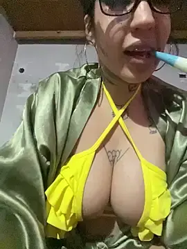 Valenbaddie01  live sex cam