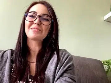 ChloeNatural  live sex cam