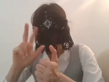 HelenTiAscolta  live sex cam