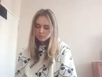 KaryKozeyah  live sex cam