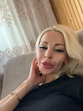 KiraMisss  live sex cam