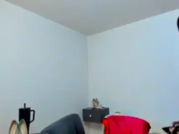 Caroline_host  live sex cam
