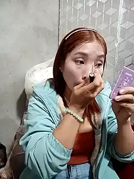 Yeutinh00  live sex cam