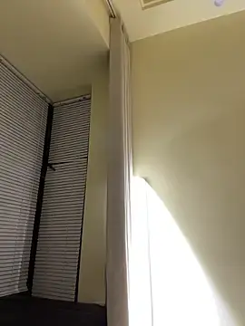 Yiyi_3523  live sex cam