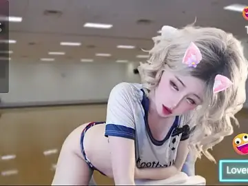 AureliaDoll  live sex cam