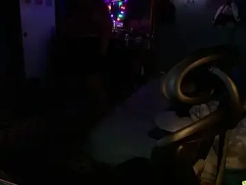 Junebug3068  live sex cam