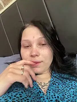 MeganBabyFox  live sex cam