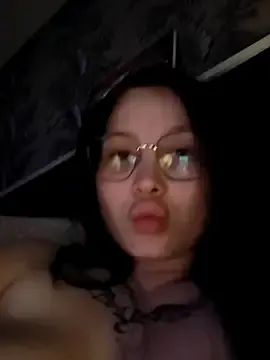 MeganBabyFox  live sex cam