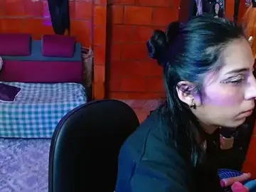 Raven__purple  live sex cam