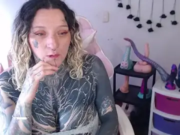 SLOPPYTITSS  live sex cam