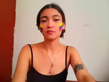 Livi_Moon  live sex cam