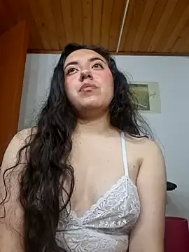 Emi_chik  live sex cam