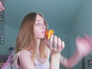 MoonDust  live sex cam