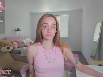 MoonDust  live sex cam