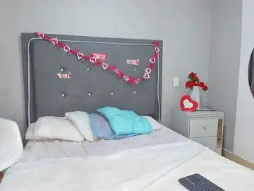 Emma_lye  live sex cam