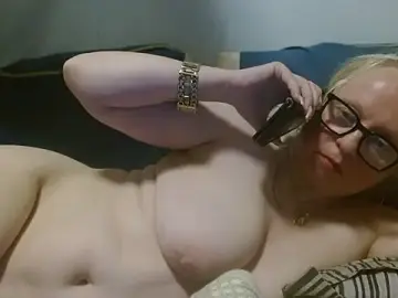 Martachatte  live sex cam