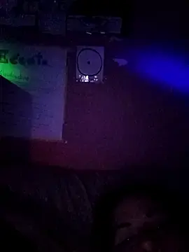 Aurora_Luz001  live sex cam