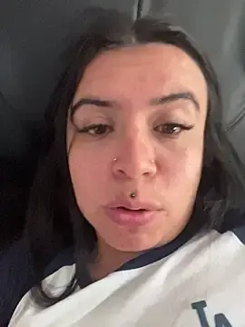 Devilsweet17  live sex cam