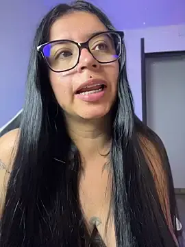 Devilsweet17  live sex cam