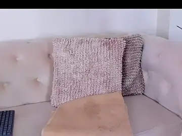 Emilly_Beaumont  live sex cam