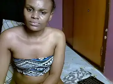 Queen_petite_  live sex cam
