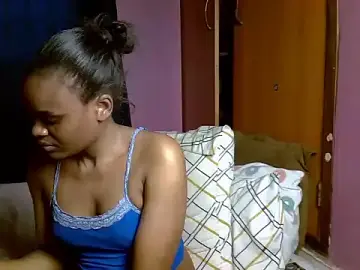 Queen_petite_  live sex cam