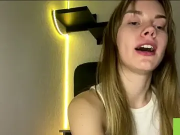 SunnyStrike  live sex cam