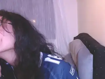 Lili__Clan  live sex cam