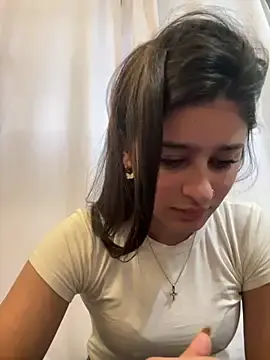 Madison90  live sex cam