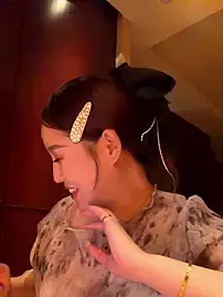 Momoli60  live sex cam