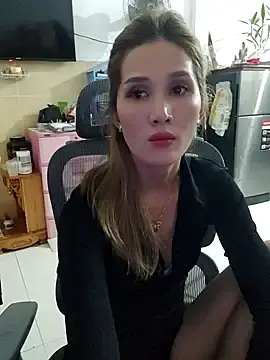 Lynngo19  live sex cam