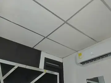 Coralhtx  live sex cam