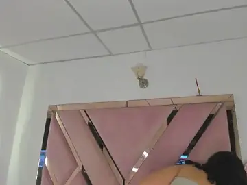 Coralhtx  live sex cam