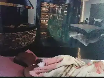 EbonyOlive69  live sex cam