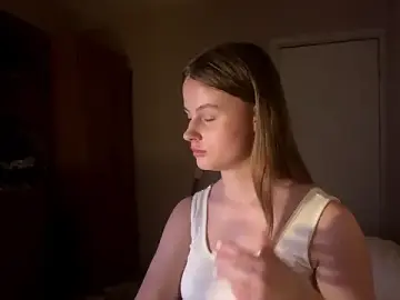 Mysticcherryx  live sex cam
