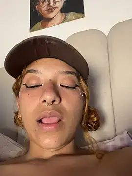 Rubi_star  live sex cam
