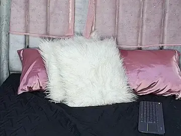 Ary_noa  live sex cam