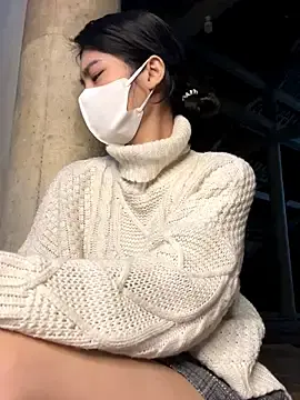 Ladygirrl22  live sex cam