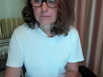 Lauraoven  live sex cam
