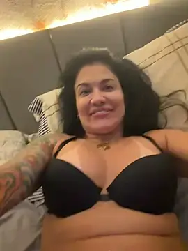 Priscilamt  live sex cam