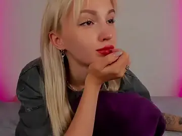 LisaFoxyMe  live sex cam