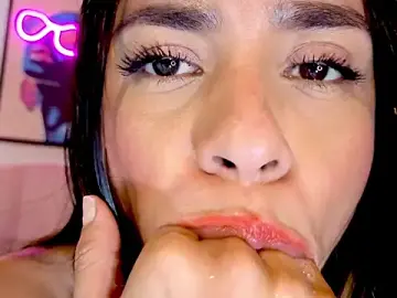Liz_Lancester  live sex cam