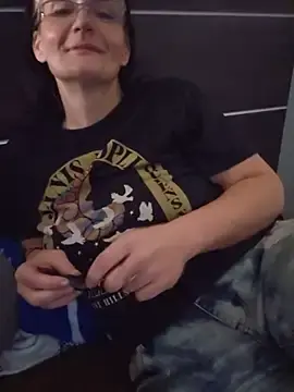 CrownedCuppa  live sex cam
