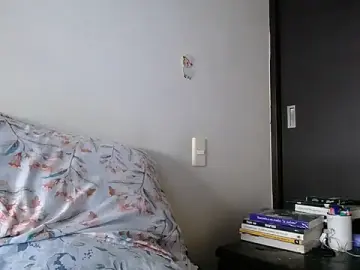KAROLCANDY  live sex cam