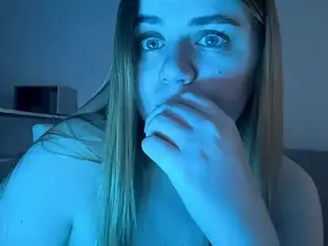 Melarose85  live sex cam